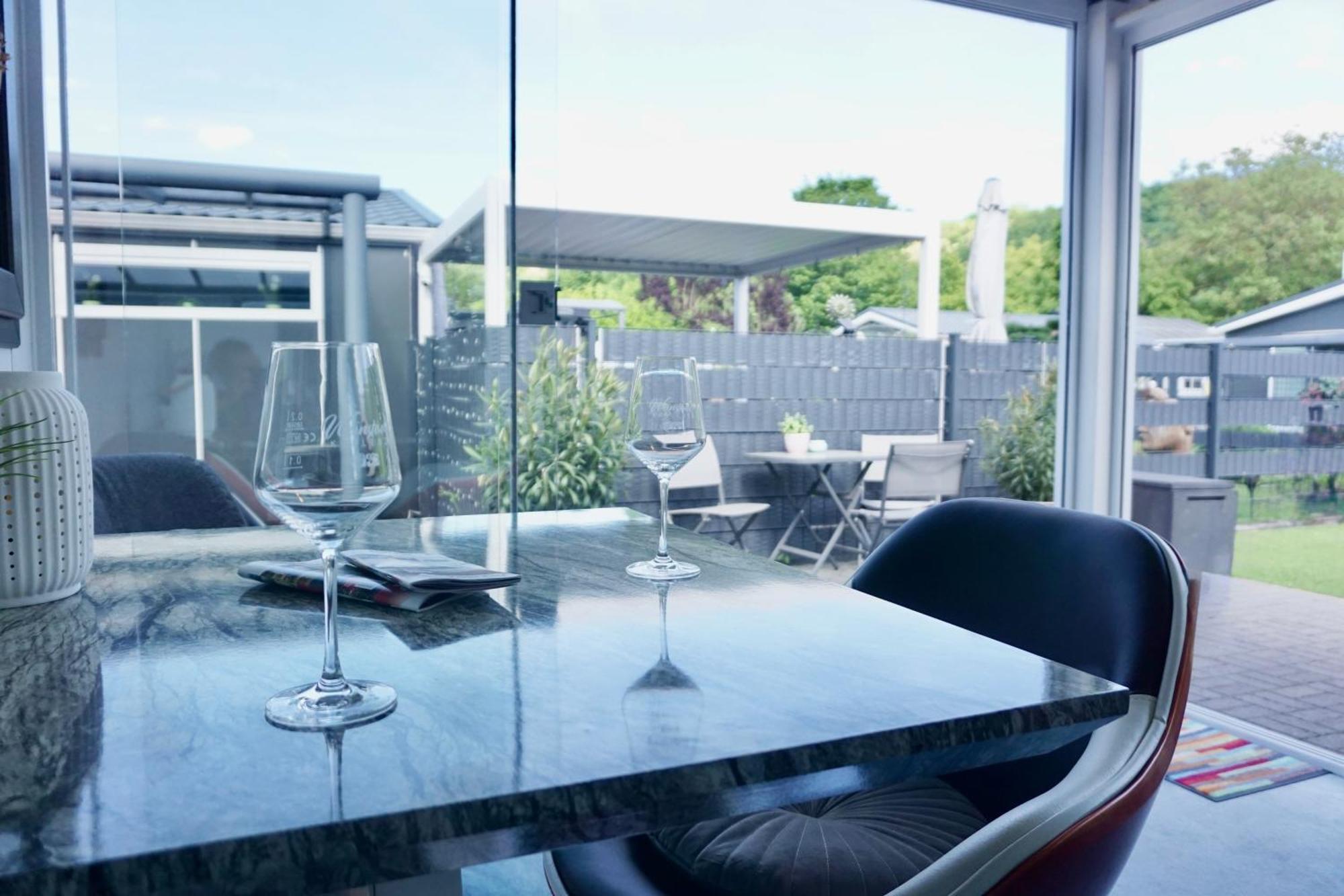 Ferienhaus Ufergeheimnis Am Guelser Moselbogen I 2 Sz I 5 Gaeste I Badebucht I Grill I Garten Koblenz (Rhineland-Palatinate) Exteriör bild